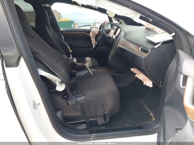 2017 TESLA MODEL X 5YJXCAE20HF065921 Photo 4