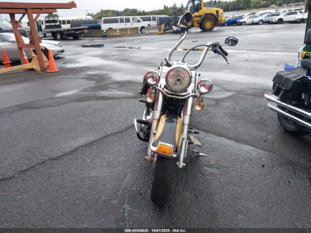 2017 HARLEY-DAVIDSON FLSTC 1HD1BWV10HB044078 Photo 4