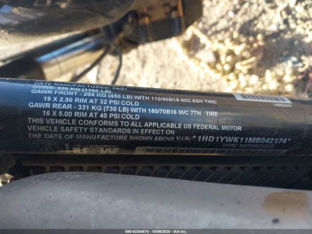 2021 HARLEY-DAVIDSON FXLRS 1HD1YWK11MB042174 Photo 9