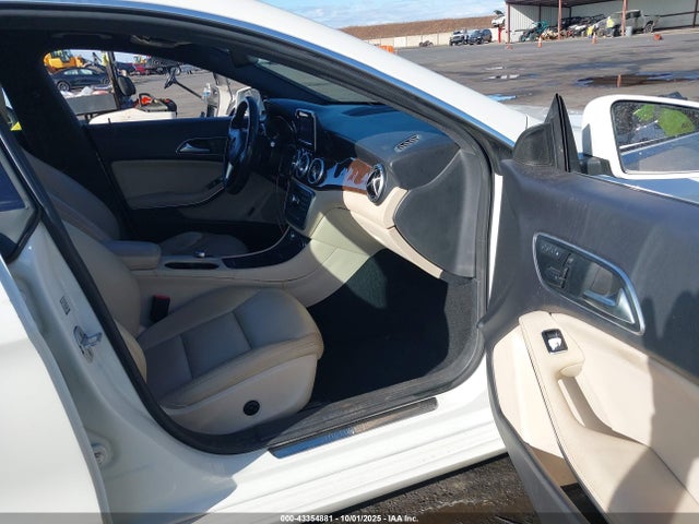 Mercedes-Benz CLA-Class 2014 WDDSJ4EB2EN159111 Image 5