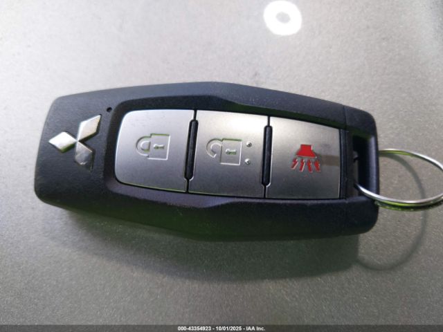 2022 MITSUBISHI OUTLANDER JA4J4TA80NZ007901 Photo 10