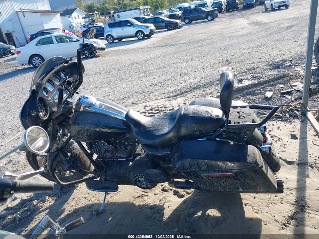 1HD1KRM10GB686110 Harley-Davidson 2016