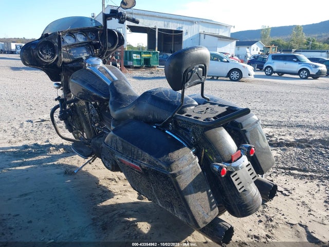 1HD1KRM10GB686110 Harley-Davidson 2016
