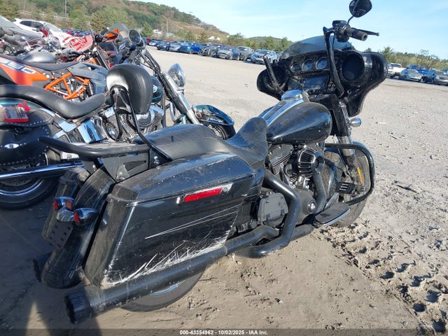 1HD1KRM10GB686110 Harley-Davidson 2016
