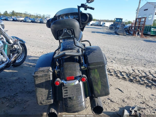 1HD1KRM10GB686110 Harley-Davidson 2016