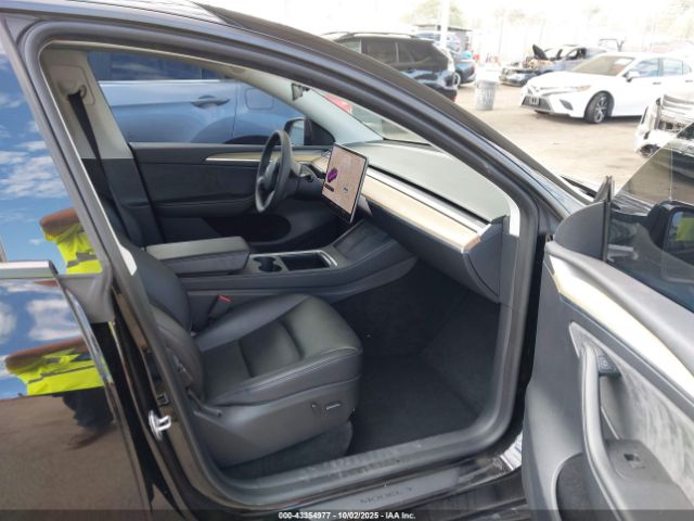 2023 TESLA MODEL Y 7SAYGDEE5PA094933 Photo 4