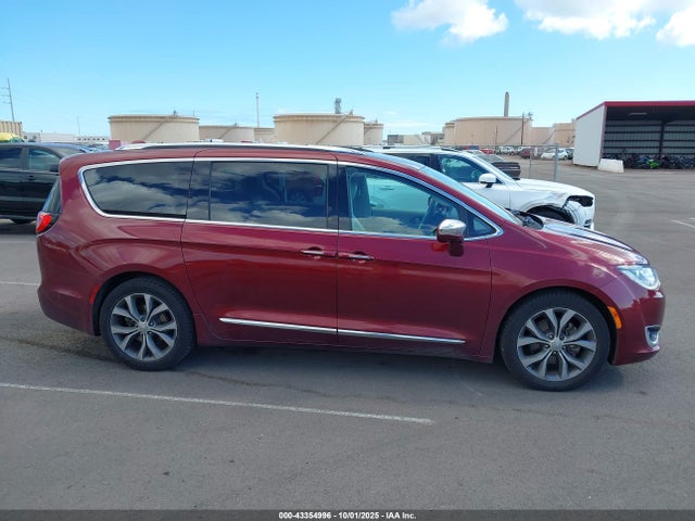 2C4RC1GG8HR683798 Chrysler 2017