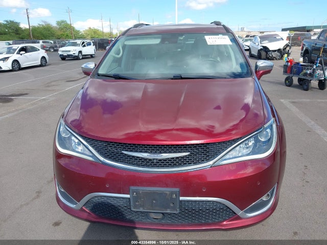2C4RC1GG8HR683798 Chrysler 2017