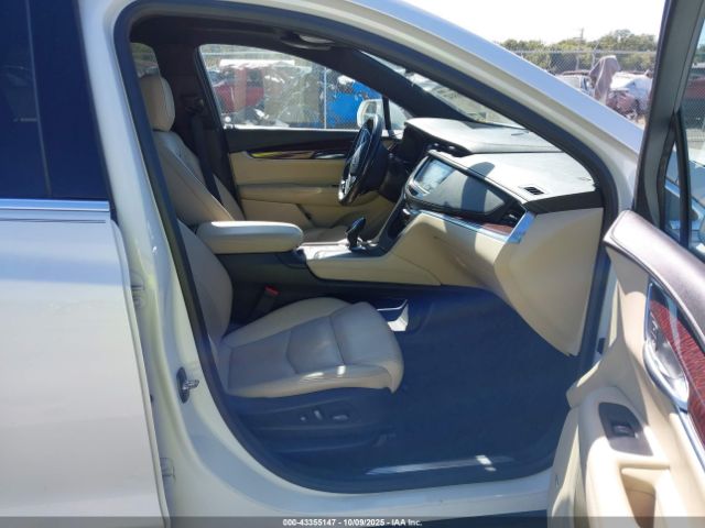 2018 CADILLAC XT5 1GYKNCRS0JZ236770 Photo 4