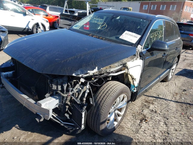 2018 AUDI Q7 WA1LAAF78JD035393 Photo 1