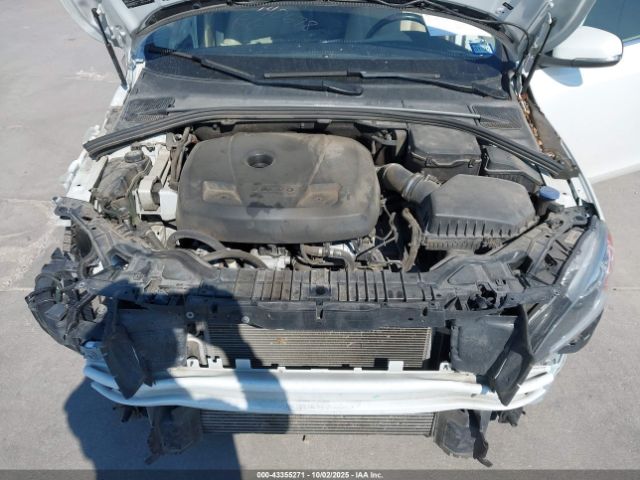 2016 VOLVO S60 YV126MFK9G2412885 Photo 9