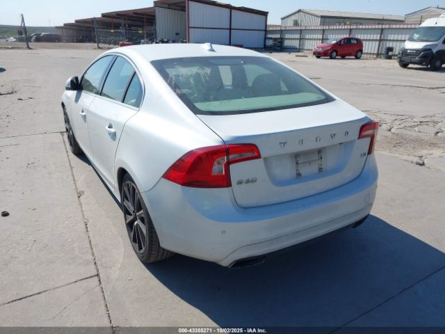 2016 VOLVO S60 YV126MFK9G2412885 Photo 2