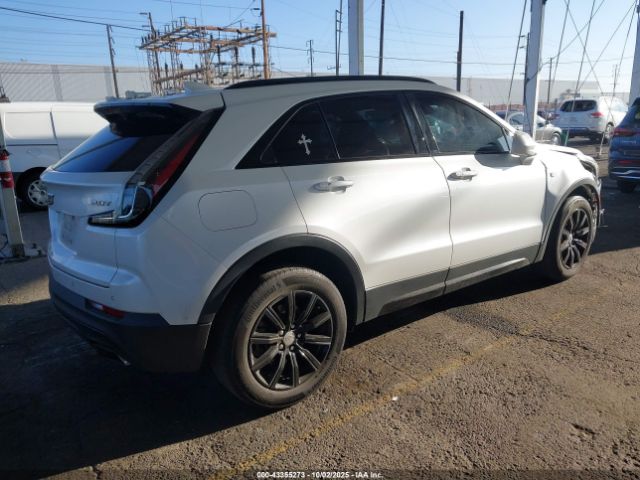 2019 CADILLAC XT4 1GYFZER49KF111837 Photo 3