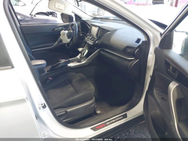 2022 MITSUBISHI ECLIPSE CROSS JA4ATUAAXNZ057734 Photo 4