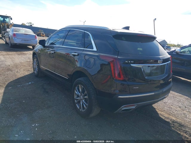 2021 CADILLAC XT5 1GYKNDRS1MZ162818 Photo 2