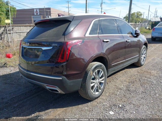 2021 CADILLAC XT5 1GYKNDRS1MZ162818 Photo 3