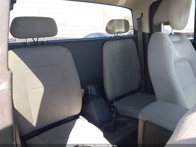 GMC lgz - direct injection, variable valve timing, alum, var2, gen 2 2018 1GTH5BEN4J1105625 Image 8