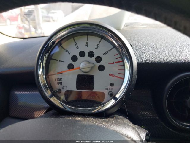 2011 MINI COOPER S CLUBMAN WMWZG3C50BTY36174 Photo 6