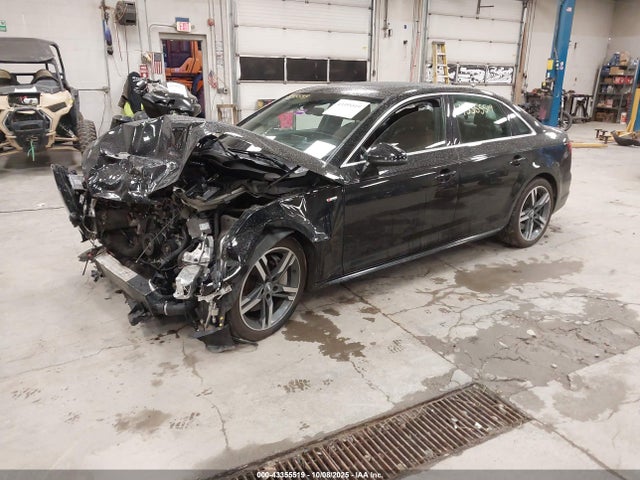 2018 AUDI A4 WAUFNAF44JA061050 Photo 1