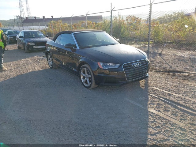 2015 AUDI A3 WAU7FLFF0F1076361 Photo 0