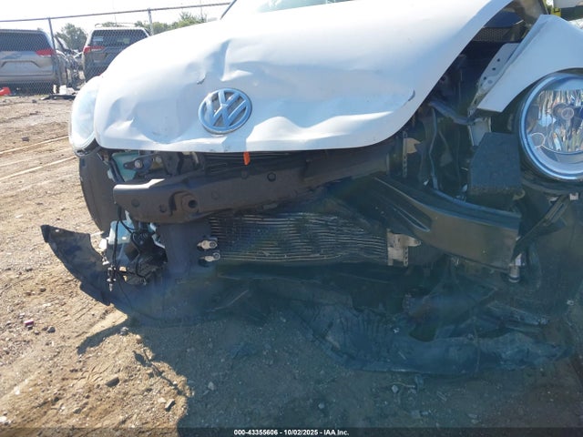 Продаж на аукціоні авто 2016 Volkswagen Beetle 1.8t Classic, vin: 3VWF17AT8GM637053, номер лоту: 43355606