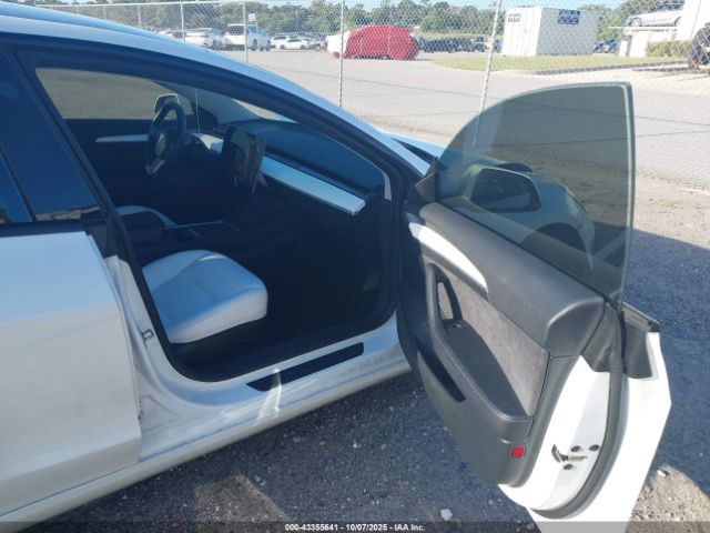 2022 TESLA MODEL 3 5YJ3E1EA3NF329452 Photo 4