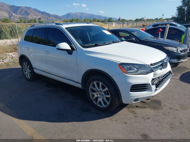 2014 VOLKSWAGEN TOUAREG WVGEP9BPXED012958
