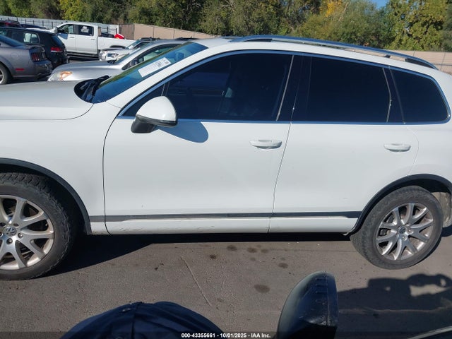 2014 Volkswagen Touareg Tdi Lux მანქანა იყიდება აუქციონზე, vin: WVGEP9BPXED012958, აუქციონის ნომერი: 43355661