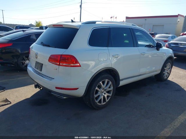 2014 VOLKSWAGEN TOUAREG WVGEP9BPXED012958 Photo 3
