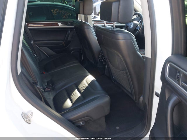 2014 VOLKSWAGEN TOUAREG WVGEP9BPXED012958 Photo 7