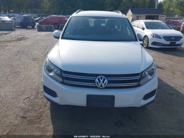 43355678 :رقم المزاد ، WVGBV7AX0HK054599 vin ، 2017 Volkswagen Tiguan S/limited مزاد بيع