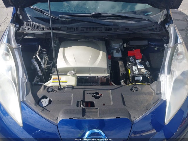 Nissan 2016 2016 1N4BZ0CP1GC302967 Image 10