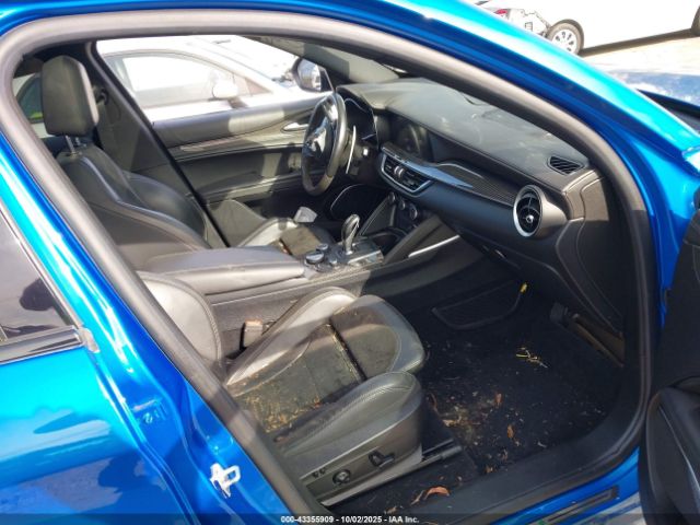 2018 ALFA ROMEO STELVIO ZASFAKEV3J7C20059 Photo 4