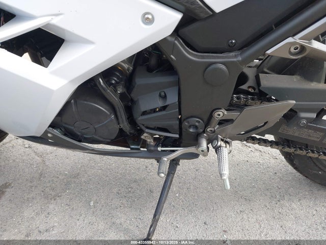 Kawasaki Ninja 300 2015 JKAEX8B15FDA20491 Image 9