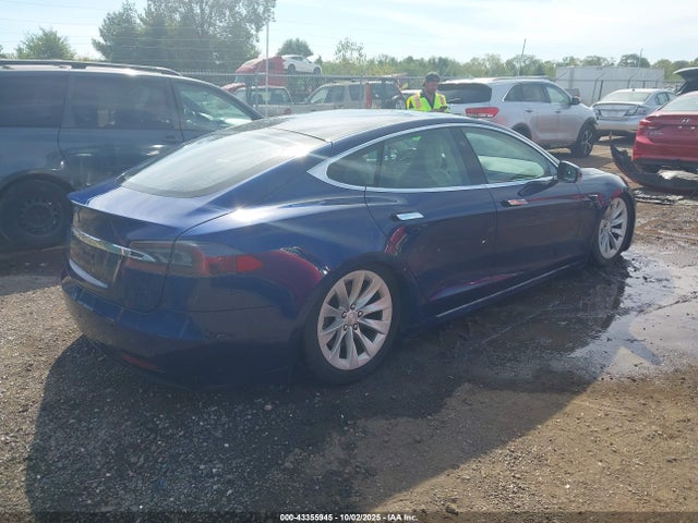 2017 TESLA MODEL S 5YJSA1E25HF223654 Photo 3