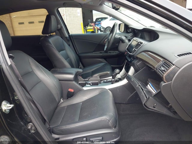 1HGCR3F96HA008167 Honda Accord Touring V6