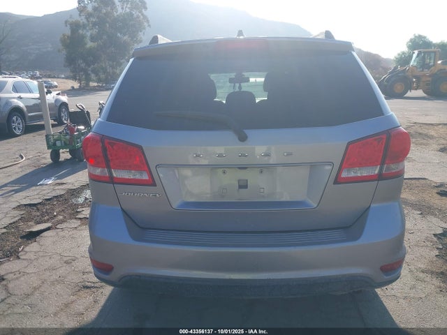 Dodge 2018 2018 3C4PDCBB7JT414822 Image 16
