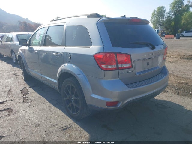 Dodge 2018 2018 3C4PDCBB7JT414822 Image 3