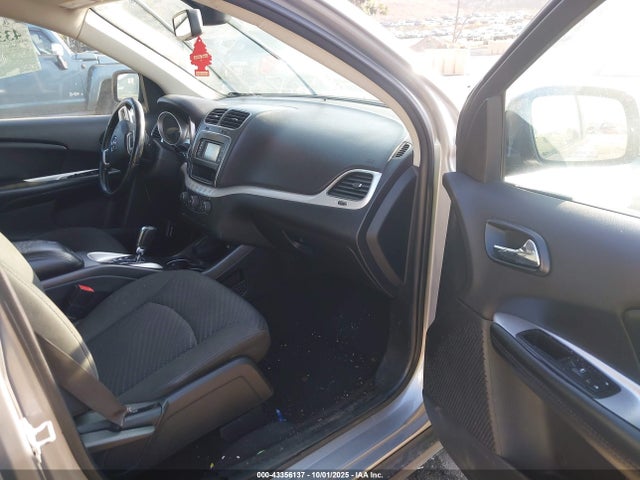 Dodge 2018 2018 3C4PDCBB7JT414822 Image 5