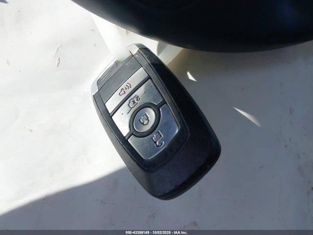 3FMTK1R48RMA23020 Ford Mustang Mach-e Select