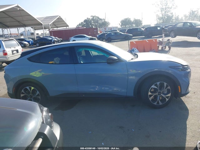 3FMTK1R48RMA23020 Ford Mustang Mach-e Select