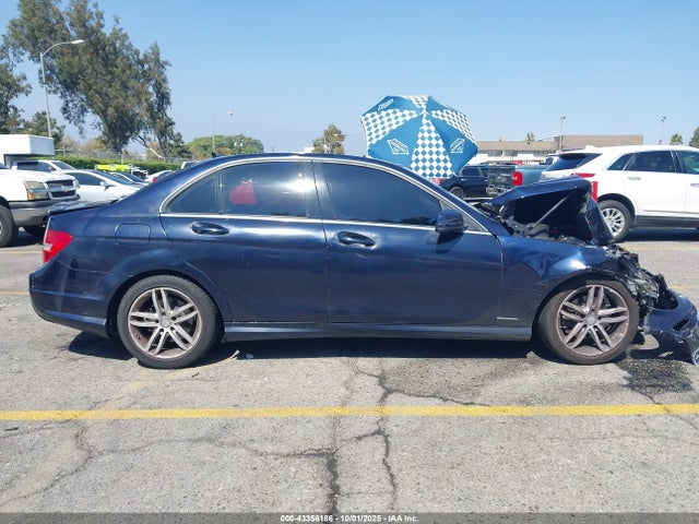 WDDGF4HB0ER306716 Mercedes-Benz C-Class