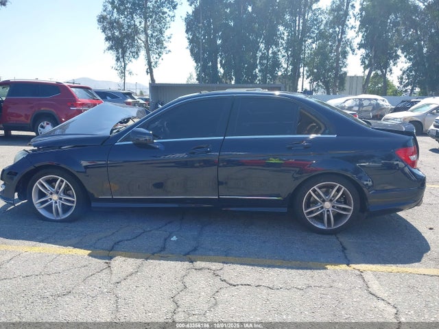 WDDGF4HB0ER306716 Mercedes-Benz C-Class