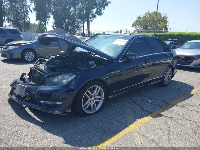 WDDGF4HB0ER306716 Mercedes-Benz C-Class