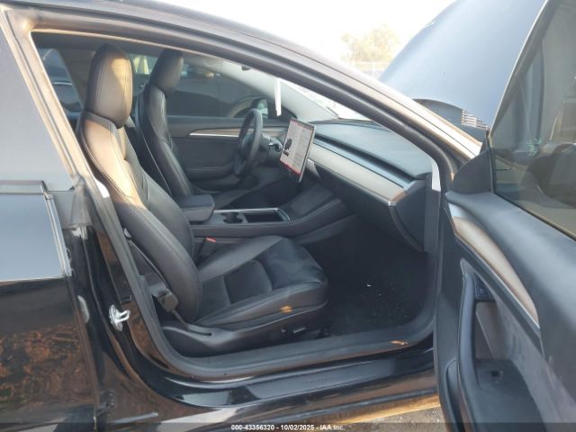 2022 TESLA MODEL 3 5YJ3E1EBXNF152195 Photo 4
