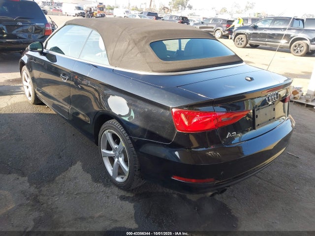 2015 AUDI A3 WAU6CLFF3F1127386 Photo 2