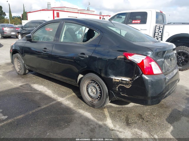 Nissan 2017 2017 3N1CN7APXHL857530 Image 3