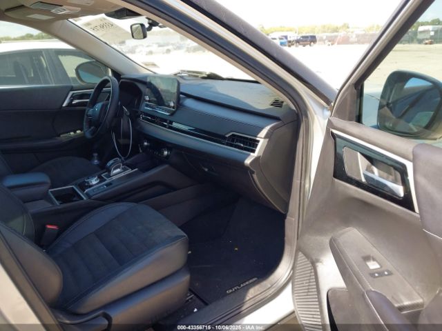 2022 MITSUBISHI OUTLANDER JA4J4UA83NZ090116 Photo 4