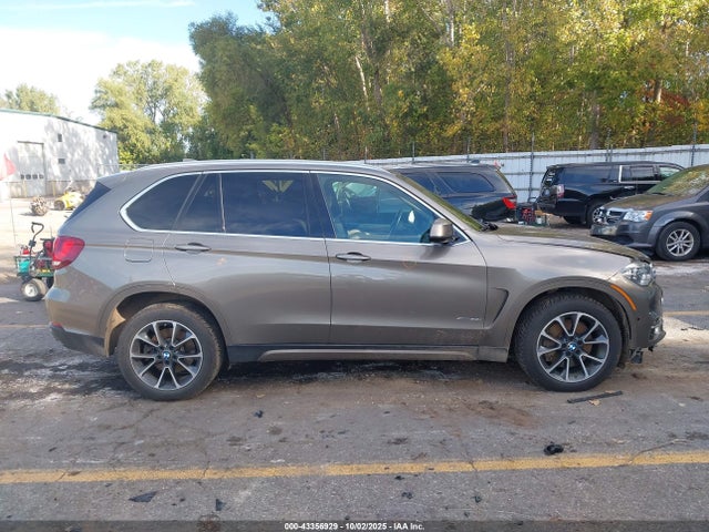 43356929 :رقم المزاد ، 5UXKR6C37H0U12949 vin ، 2017 Bmw X5 Xdrive50i مزاد بيع