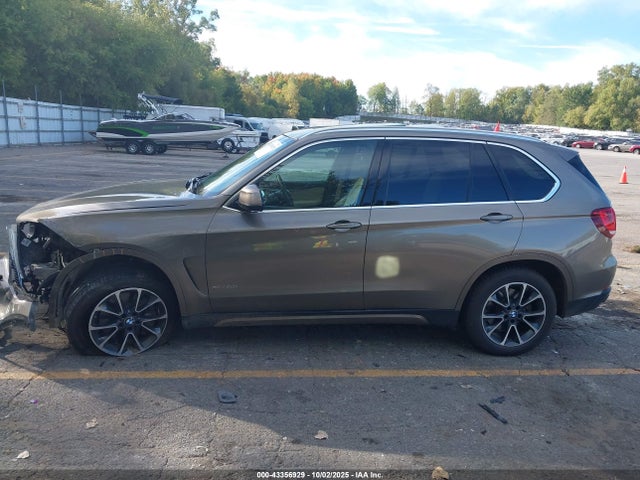 43356929 :رقم المزاد ، 5UXKR6C37H0U12949 vin ، 2017 Bmw X5 Xdrive50i مزاد بيع